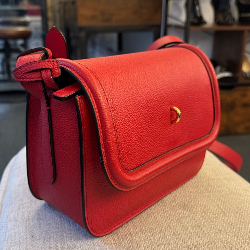 Alexander McQueen Vibrant Red Crossbody Bag - Picture 2 of 8